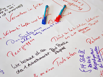 Bildung für Mitglieder und Angehörige