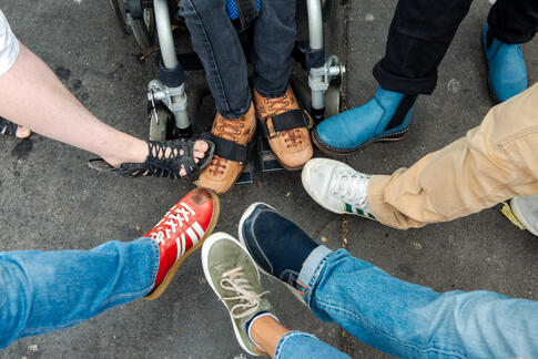 „Komm ruhig näher!“ - Lottas Leben auf Abstand