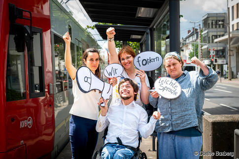Mehr Barriere-Freiheit bei der KVB für Menschen mit Lernschwierigkeiten